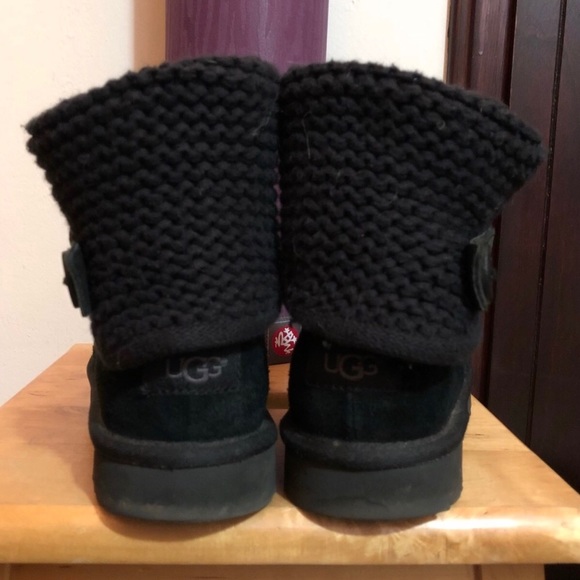 SOLD***UGG Shaina Boots, Sz 5 - Picture 5 of 6